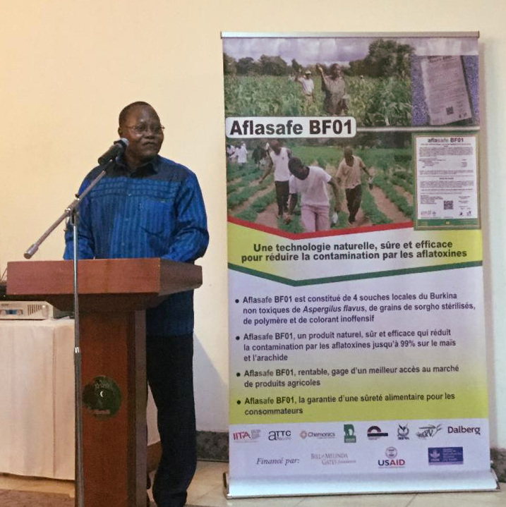 Dr. Hamidou Traoré, Directeur Général de l'Institut de l'Environnement et de Recherches Agricoles, lors du lancement de Aflasafe BF01